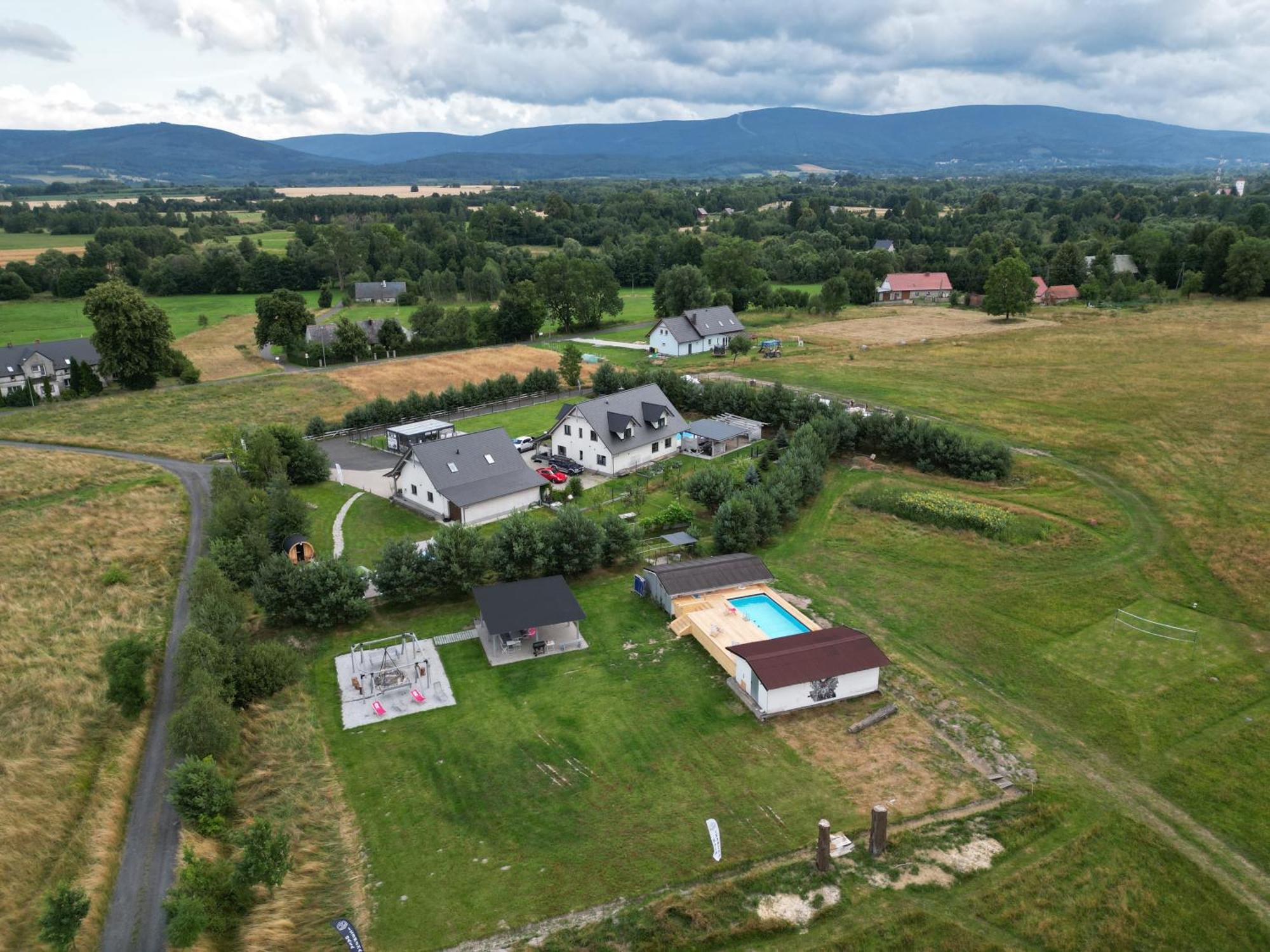 Izerska Baza - Basen, Ebike, Narty, Sauna, Jacuzzi, Las Blisko Swieradow Zdroj - 5D Apartamenty Giebultow  Exterior photo